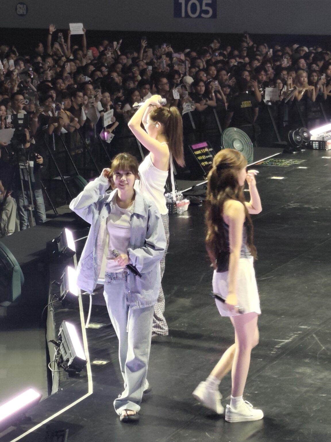 بدأت البلوز بعد الحفل في ضرب الآن