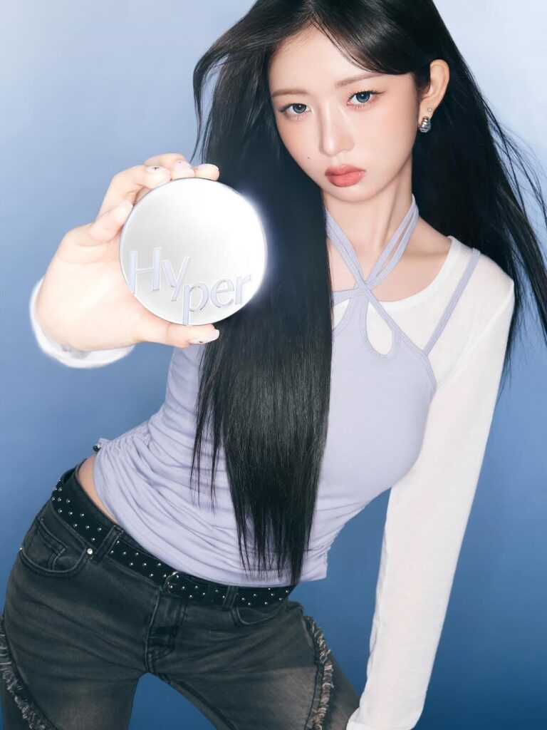 250827 Luna Makeup Japan Instagram Update with REI