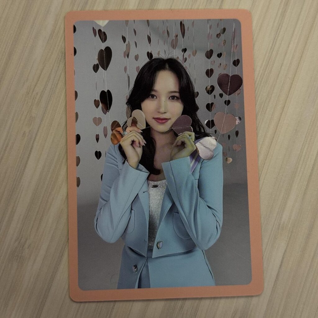 هل هذا مومو؟ جيهيو؟ 😭