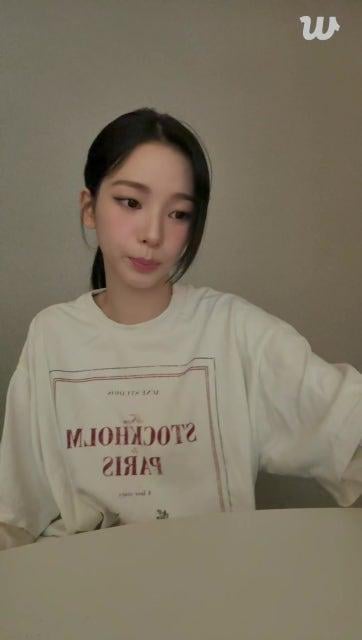 250827 Karina Wevererse Live