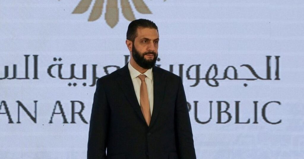 سوريا تحذر من "تدخلات خارجية" تدفع نحو حرب أهلية.. وتركيا: إسرائيل تسعى لإضعاف دمشق