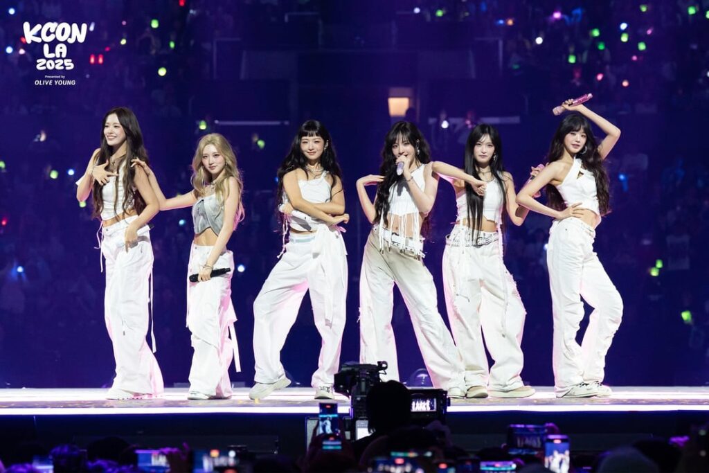 250802 KCON LA Twitter تحديث لـ IVE