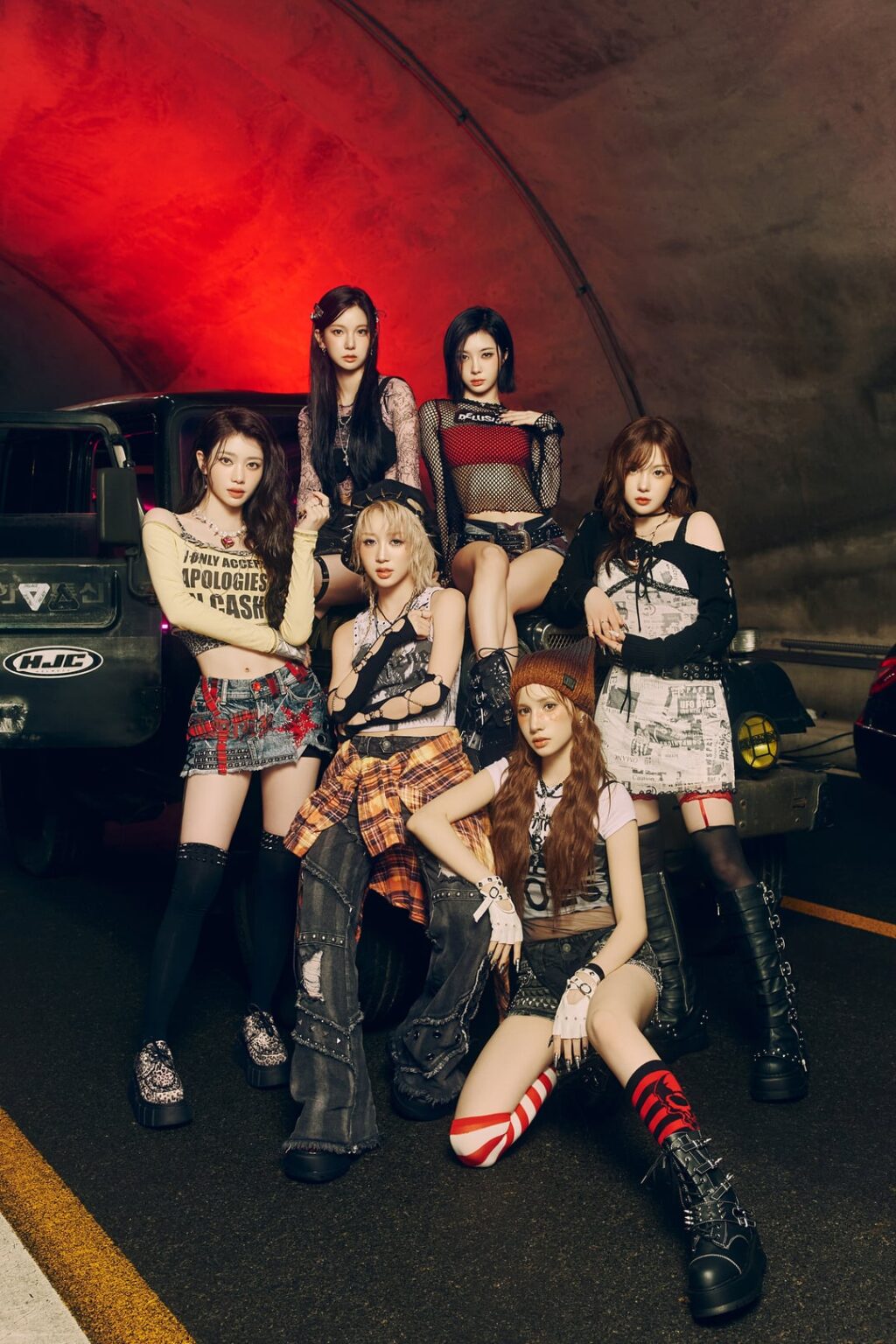 Kep1er - The 7th Mini Album: Bubble Gum (Concept Photo 3 - Group & Ferely)