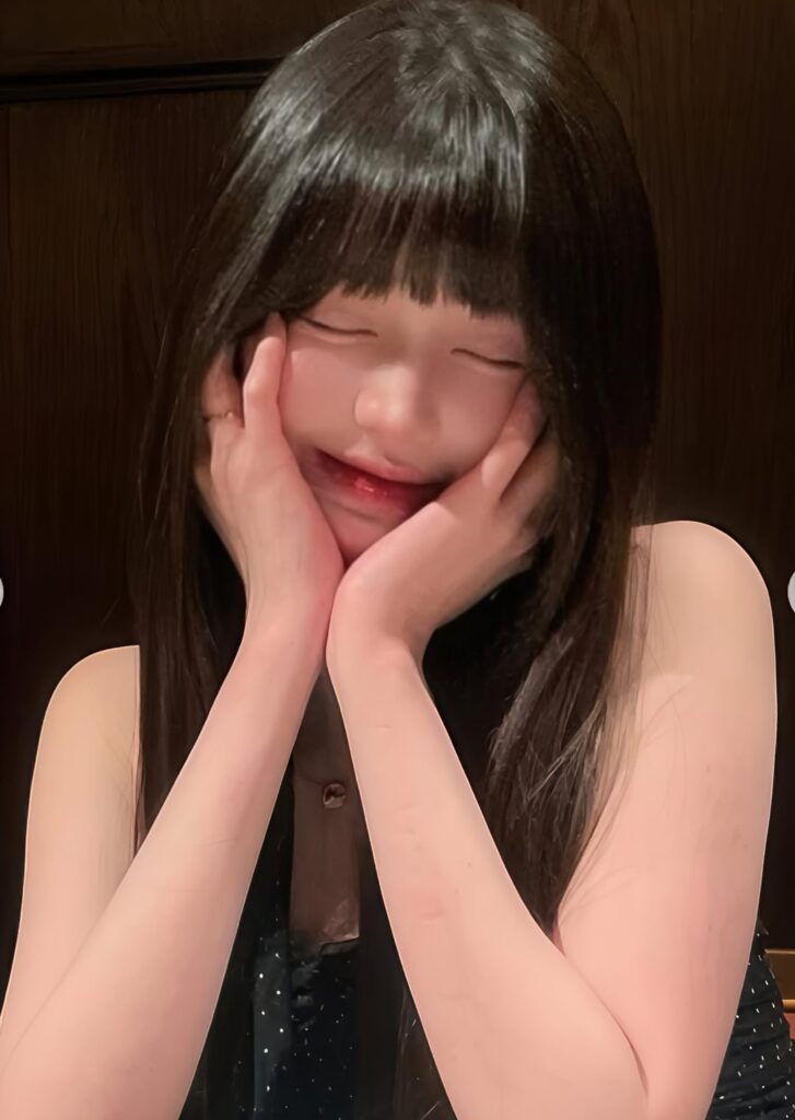 250819 Wonyoung Mystery Jewellery التي تخفيها 🖤