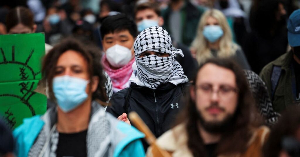 شاركوا في احتجاجات ضد حرب غزة.. جامعة كولومبيا تعاقب عشرات الطلاب