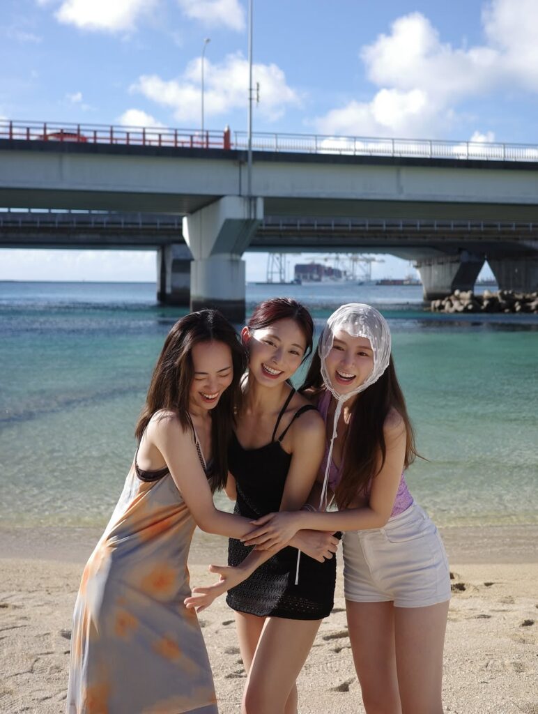 250819 Chongtingyanelkie (CLC Elkie) Instagram Update with Tzuyu - Stay Still ، ابق حقيقيًا · أيام اليابان ☀ ☀