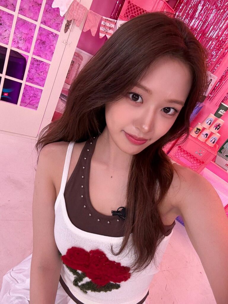 250827 ive تحديث Twitter الرسمي مع Yujin - التخييم المفضل 💕 💕