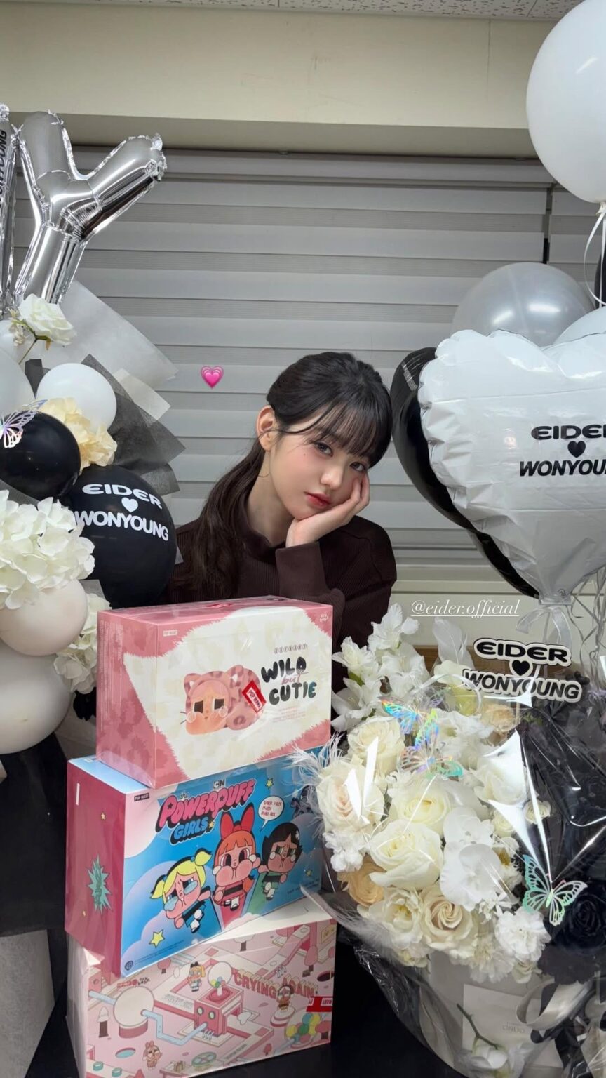 250808 تحديث قصة Wonyoung Instagram