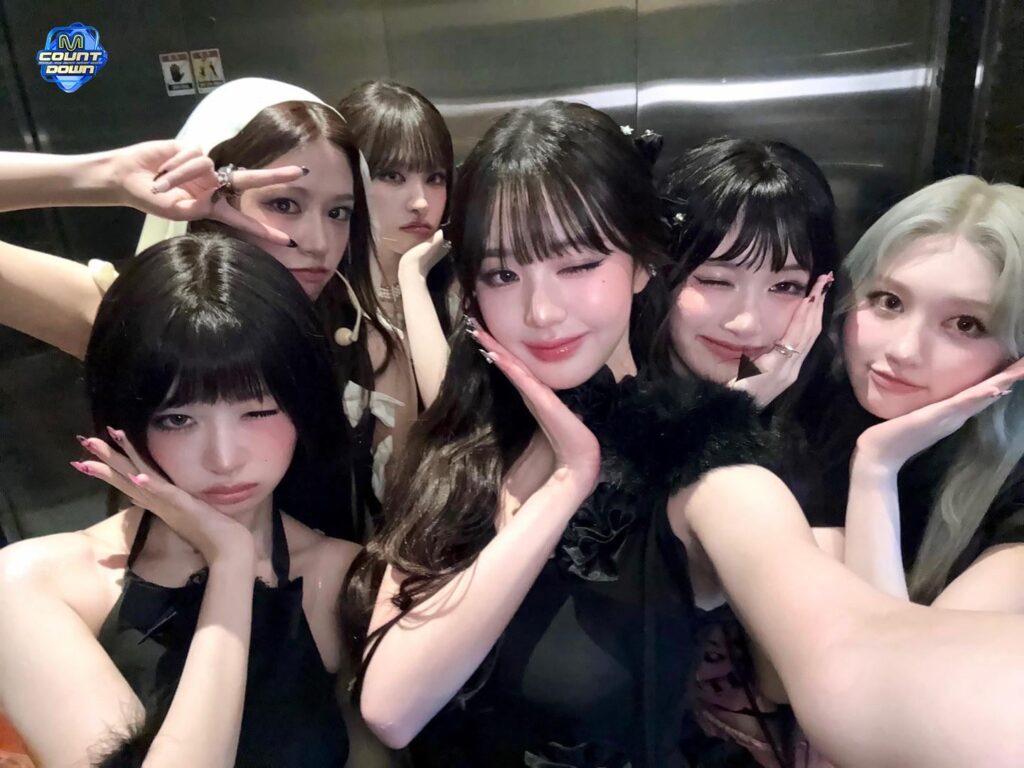 250828 MNET M Countdown Twitter تحديث مع IVE - صورة ما قبل العرض