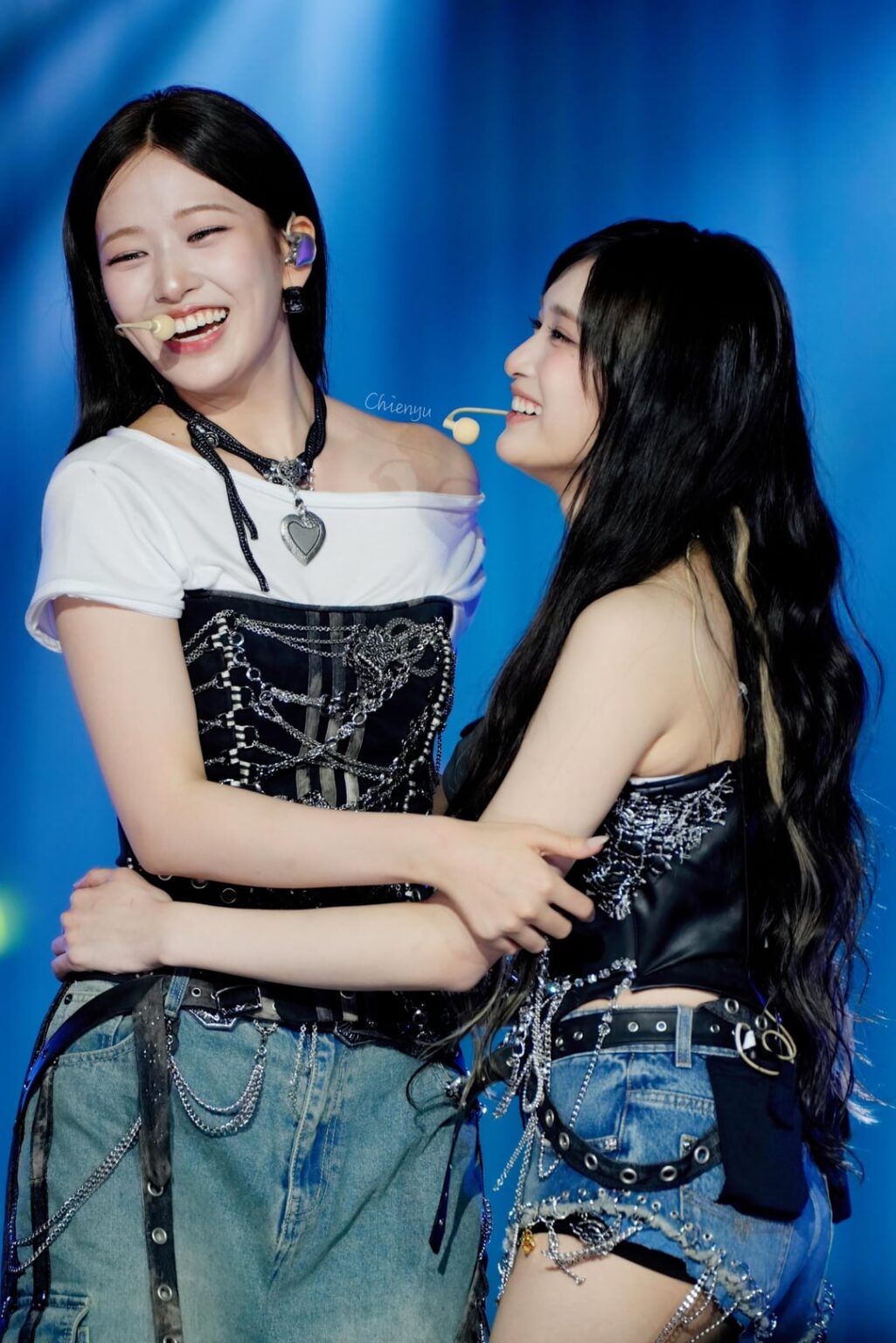 250726 تحديث Yujin و Leeseo Fansite