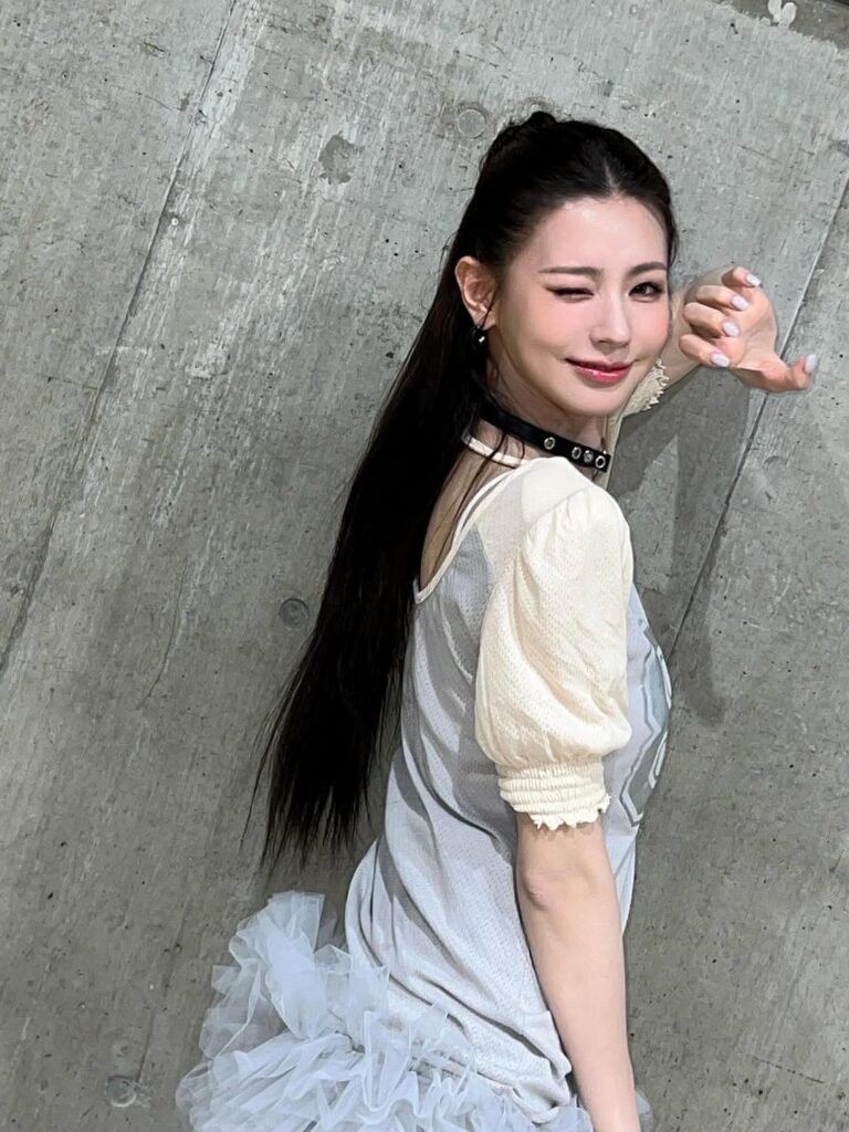 250816 Miyeon Instagram Update feat