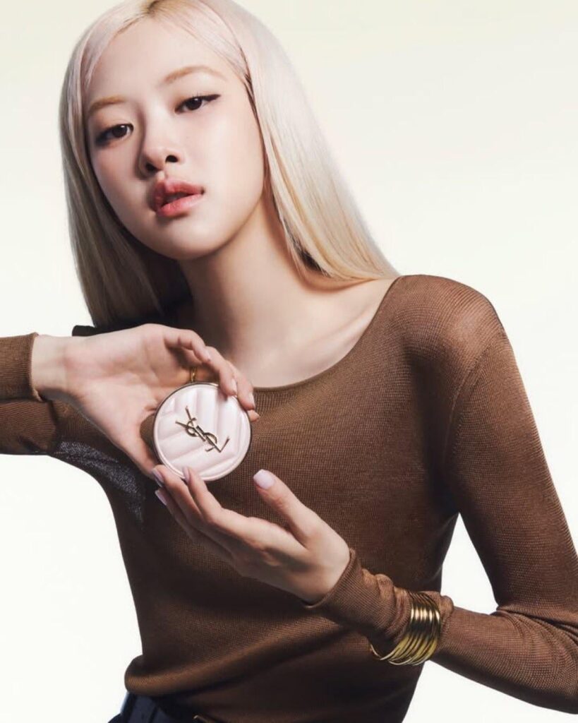 الورد من أجل جمال YSL