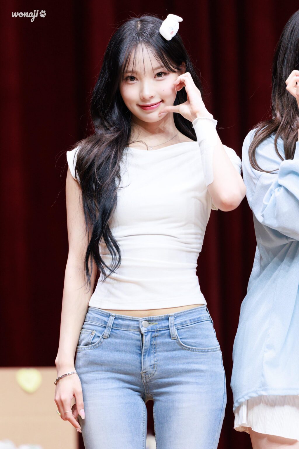 قائم على قائم على