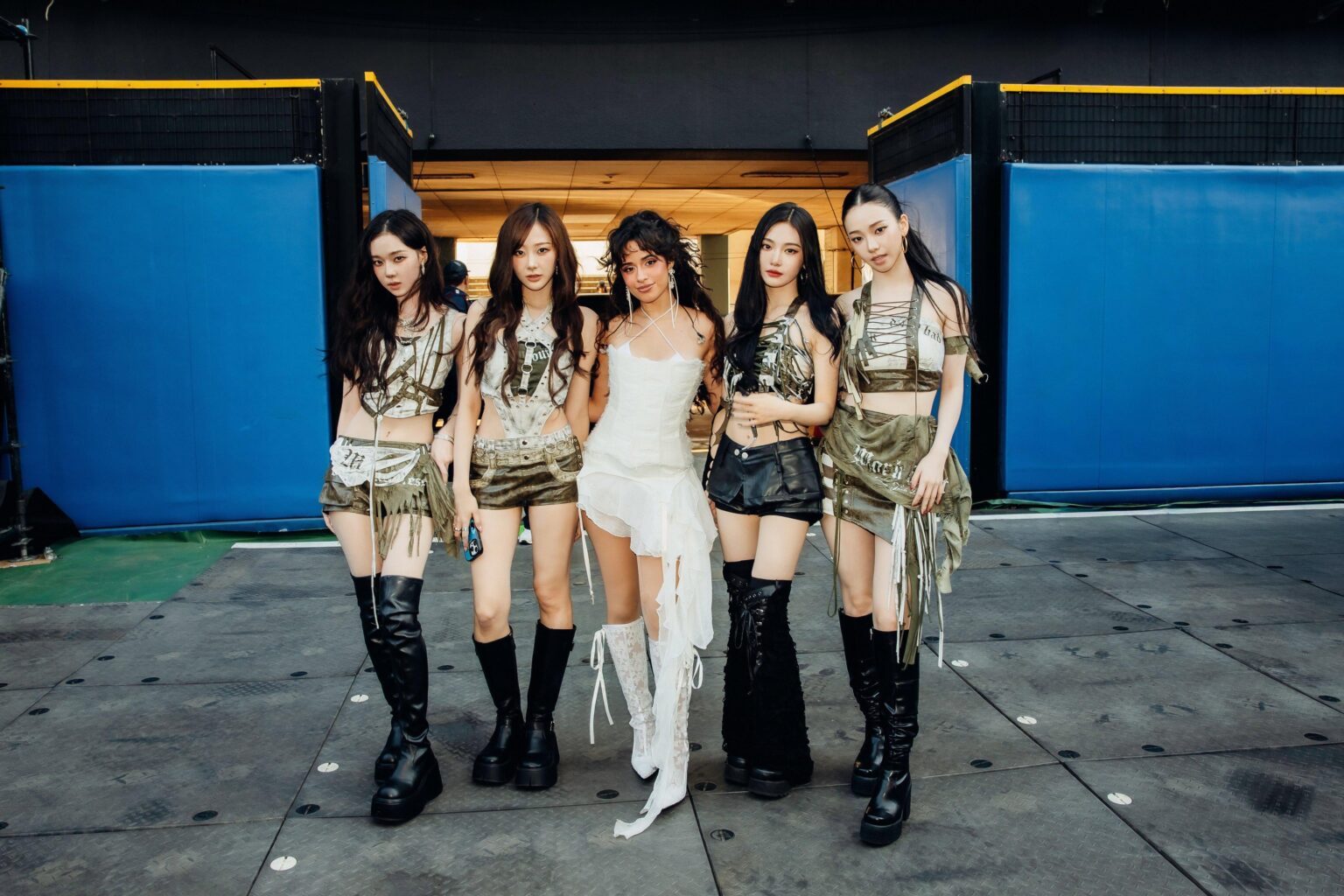 250819 ASPE Twitter Update - مثل هذه اللحظة مع camila_cabello