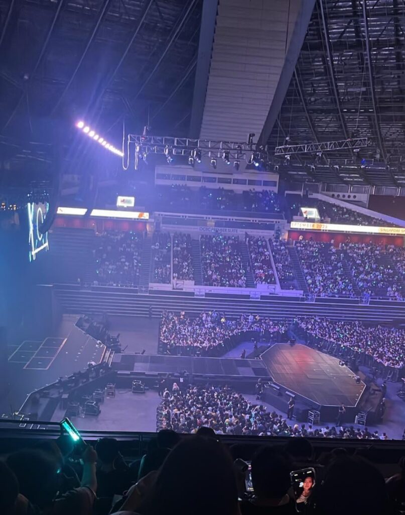 انها بدأت سهلة الجنون الساخنة سنغافورة !!