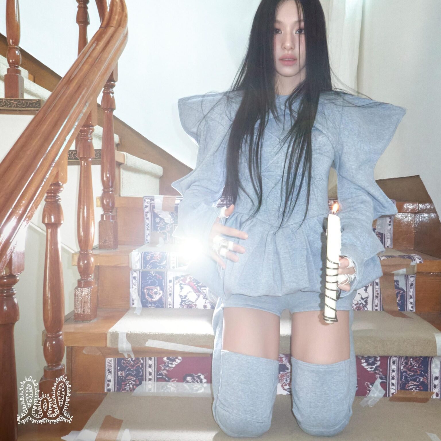 Chaeyoung (مرتين) - 1st Solo الألبوم: Lil Fantasy Vol.1 (صورة الغلاف عبر الإنترنت)