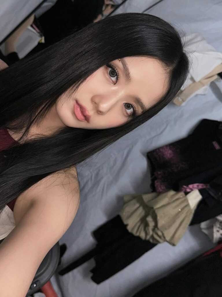 250822 تحديث JISOO IG