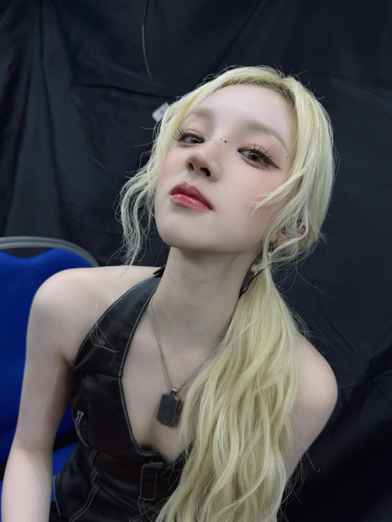 250828 تحديث Yuqi Instagram