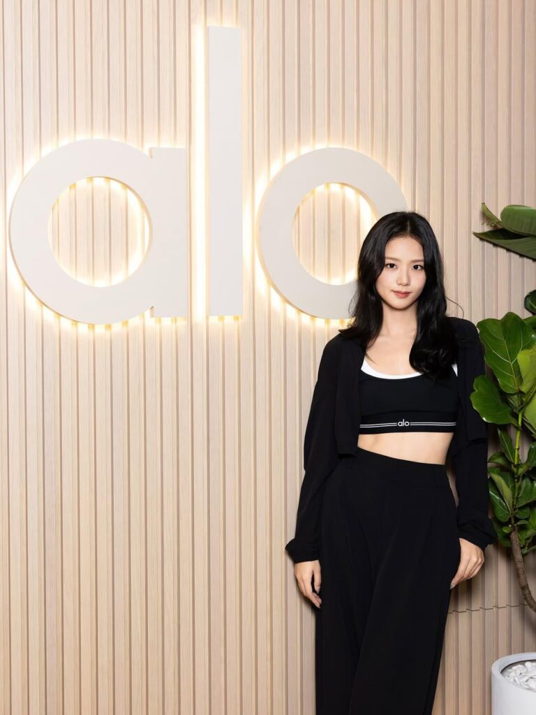 250806 _roster_ IG Update w/ jisoo