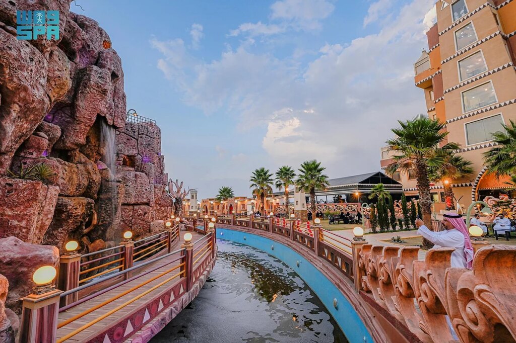 شاهد.. متنزه الخلب في المندق ينبض جمالًا بأجواء ماطرة تتخللها لحظات ضبابية شاهد.. متنزه الخلب في المندق ينبض جمالًا بأجواء ماطرة تتخللها لحظات ضبابية