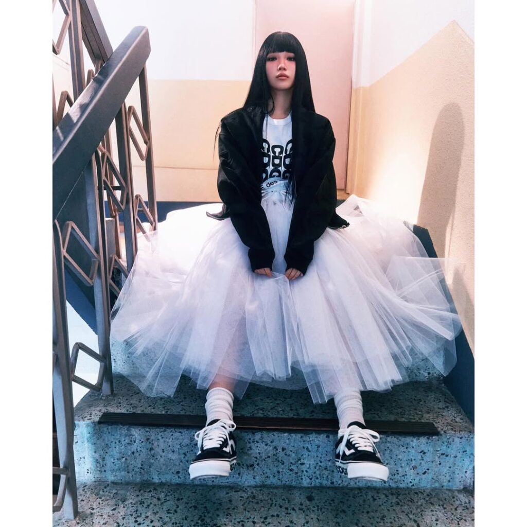 250829 مثل تحديث Boys Seoul Instagram مع Kim Chaewon