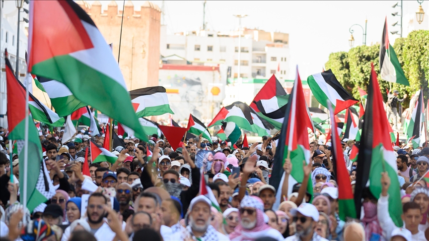 مئات المغاربة ينددون باغتيال إسرائيل أنس الشريف ورفاقه – Anadolu Ajansı مئات المغاربة ينددون باغتيال إسرائيل أنس الشريف ورفاقه