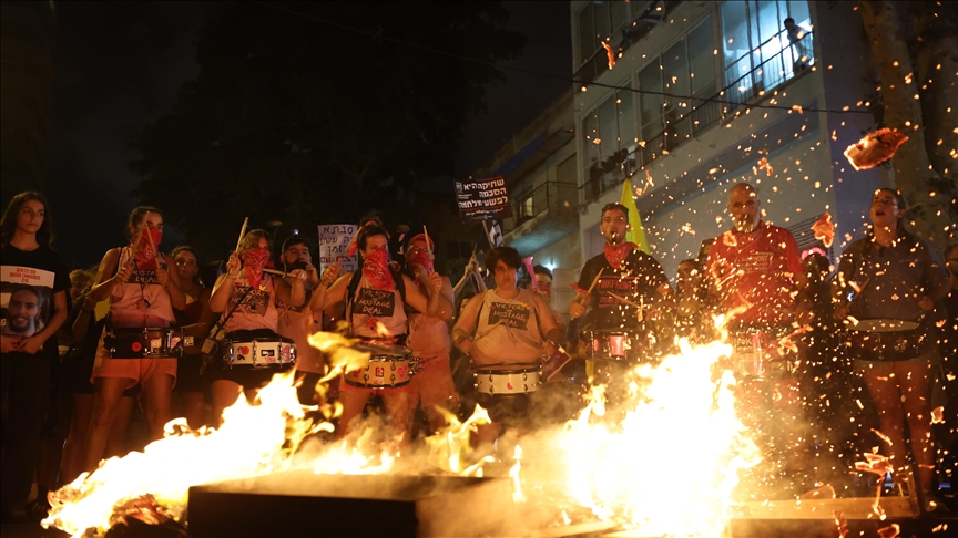 بعد مقترح جديد.. عائلات الأسرى تطالب نتنياهو بمفاوضات فورية لإعادتهم