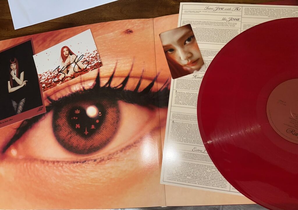 وصل 250823 Ruby Vinyl (نسخة موقعة) اليوم!