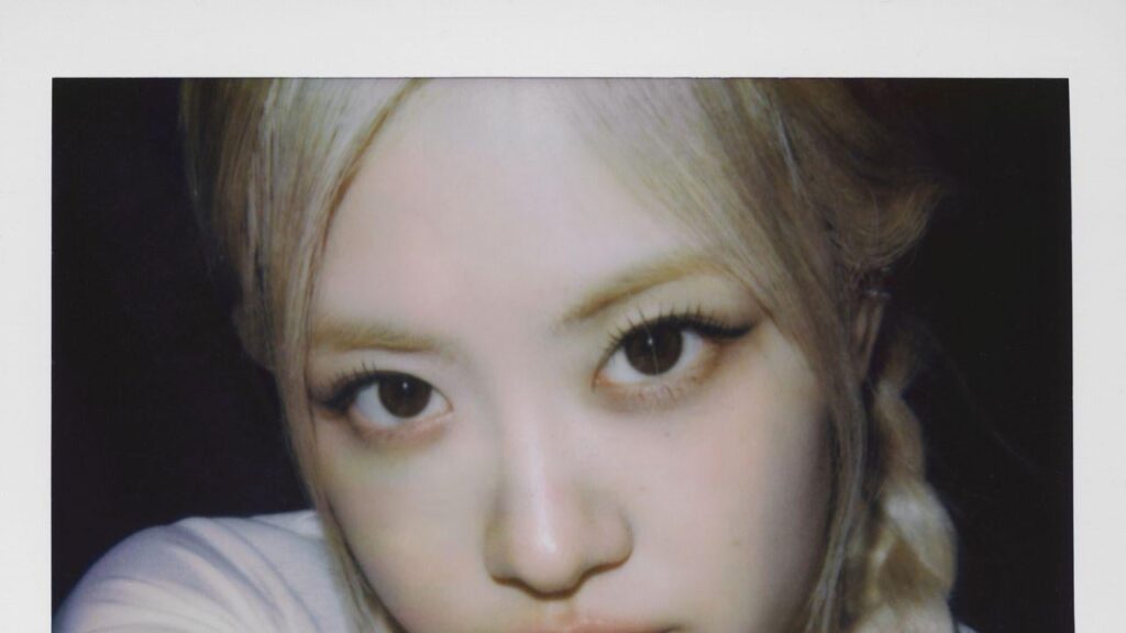 250829 "أريد أن أبدو لطيفًا": Rosé في أول مجموعة Puma لها - ولماذا الأميرة ديانا هي الأيقونة الأكثر إثارة للدهشة لها | مجلة فوج