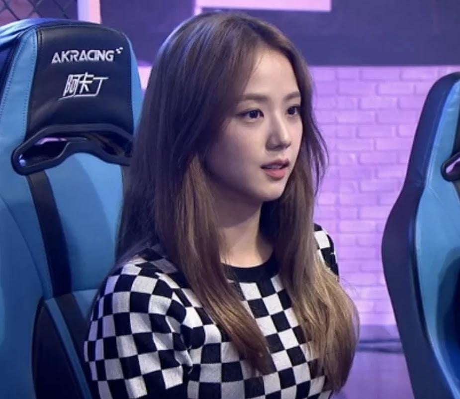 من يعتقد أن Jisoo يجب أن يصنع Twitch Stream؟