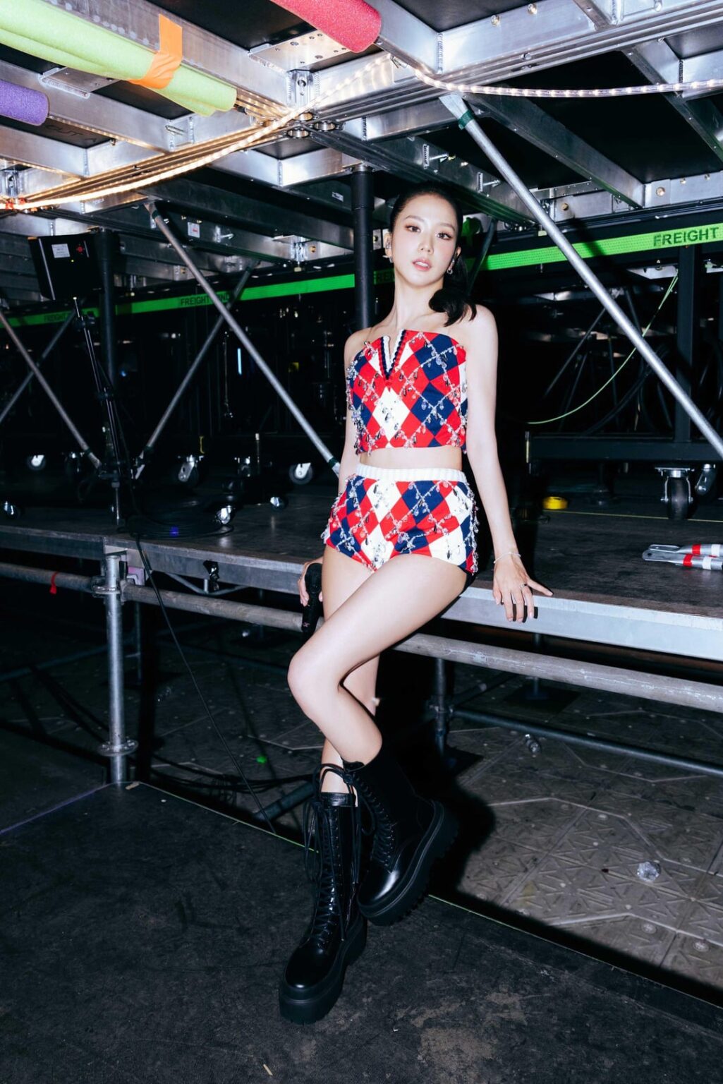 250801 تحديث تطبيق Jisoo | [📸]  في نيويورك