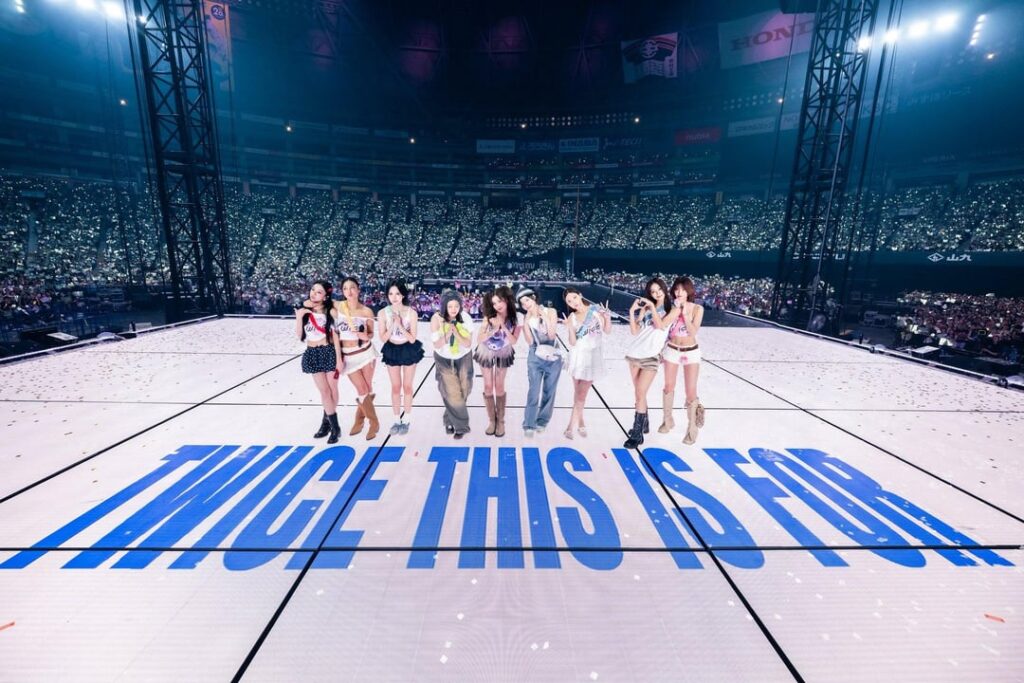 250831 Japan Twitter Update - مرتين  World Tour في Fukuoka Day 2