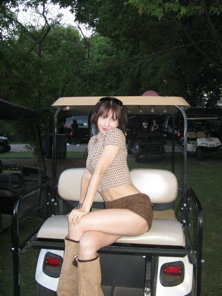 250806 Momo Instagram Update