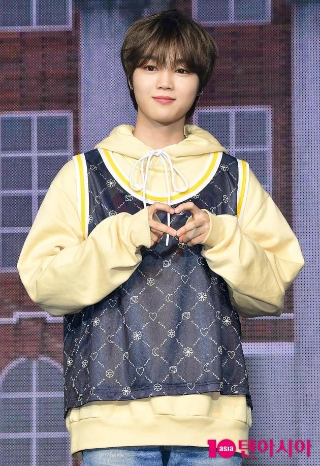 يواجه نجم K-pop Youtite Eunho حادثة مخيفة مع مروحة مفرطة في البرازيل