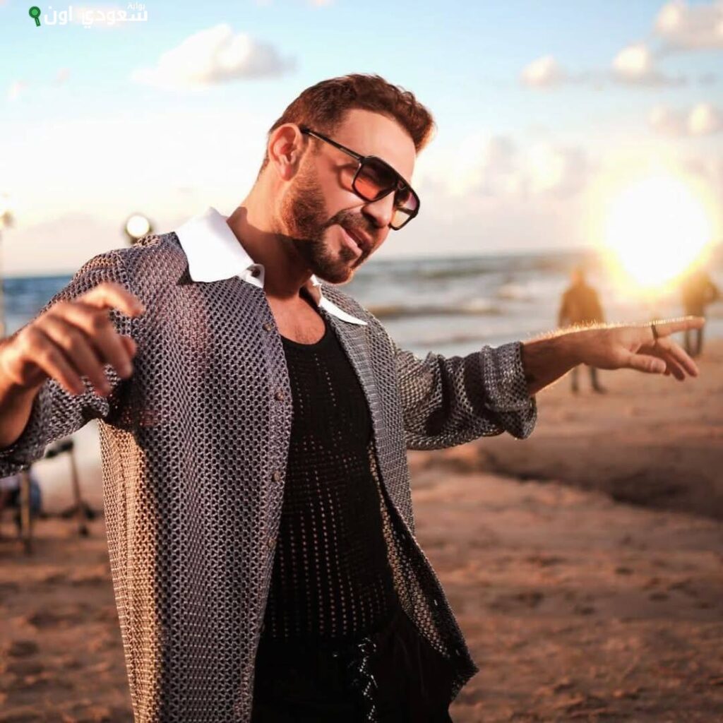 إيوان يحقق نجاحًا كبيرًا ويشعل إنستجرام بملصق أغنيته الجديدة "فوق فوق" قبيل إطلاقها