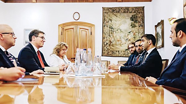 الإمارات والمجر تعززان العلاقات التجارية والاستثمارية