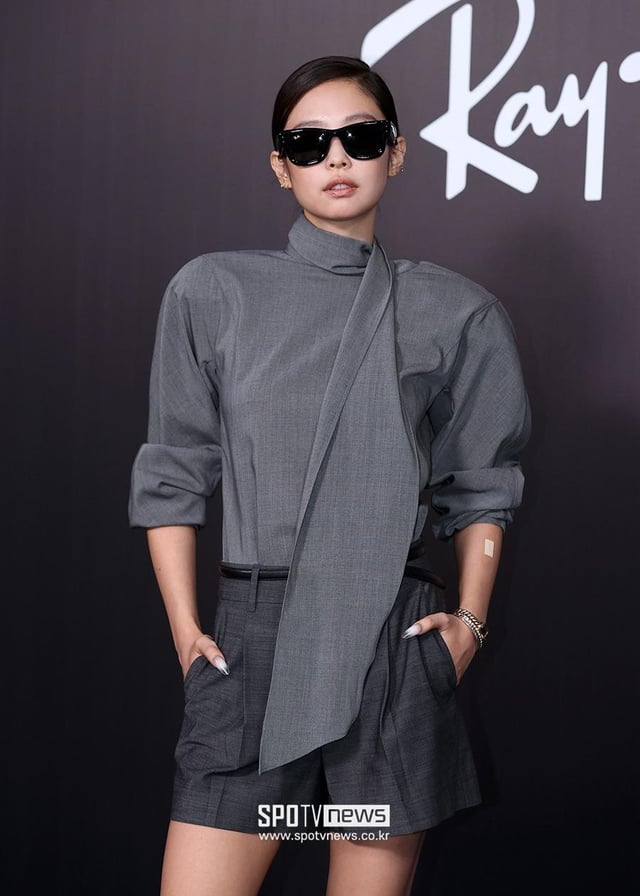 250904 افتتاح متجر Jennie @ Ray-Ban المنبثق في سيول