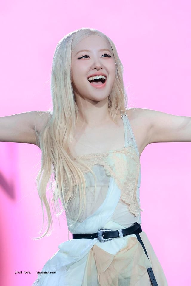 250802 Rosé @ Blackpink World Tour [DEADLINE] باريس