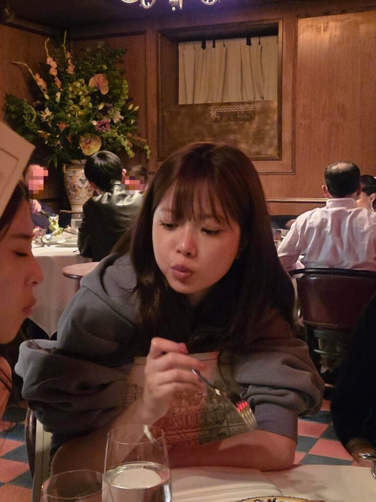 250922 IM_LE SSERAFIM Twitter Update - Hong Eunchae by Huh Yunjin