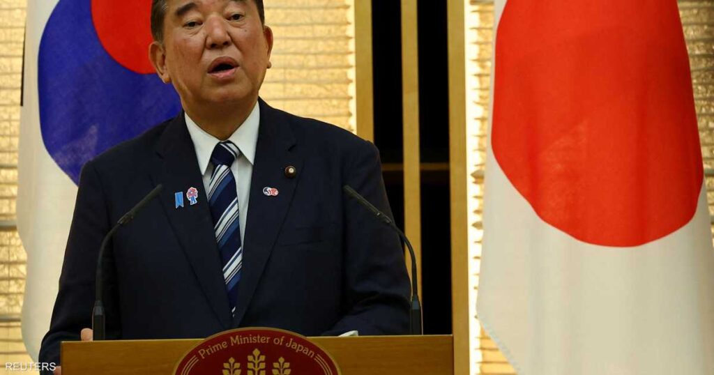 رئيس وزراء اليابان يقرر التنحي من منصبه