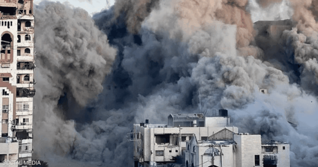 إسرائيل تقصف برجا جديدا في مدينة غزة إسرائيل تقصف برجا جديدا في مدينة غزة