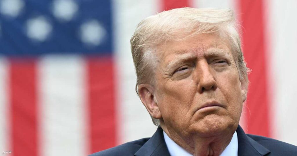 ترامب يعلن منح تشارلي كيرك وسام الحرية الرئاسي ترامب يعلن منح تشارلي كيرك وسام الحرية الرئاسي