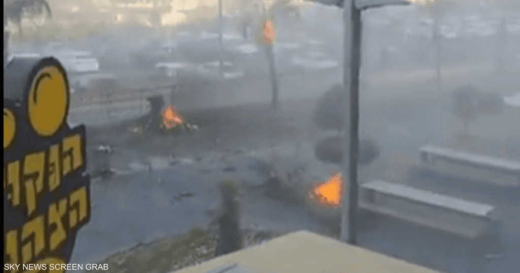 بالفيديو.. مسيّرة حوثية تستهدف مدينة إيلات وتوقع 19 مصابا بالفيديو.. مسيّرة حوثية تستهدف مدينة إيلات وتوقع 19 مصابا