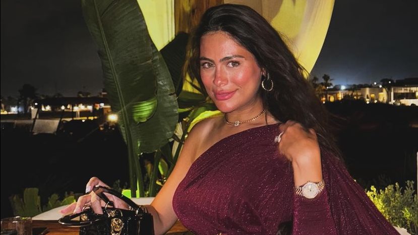 فستان أنيق.. هاجر أحمد تستعرض جمالها فستان أنيق.. هاجر أحمد تستعرض جمالها