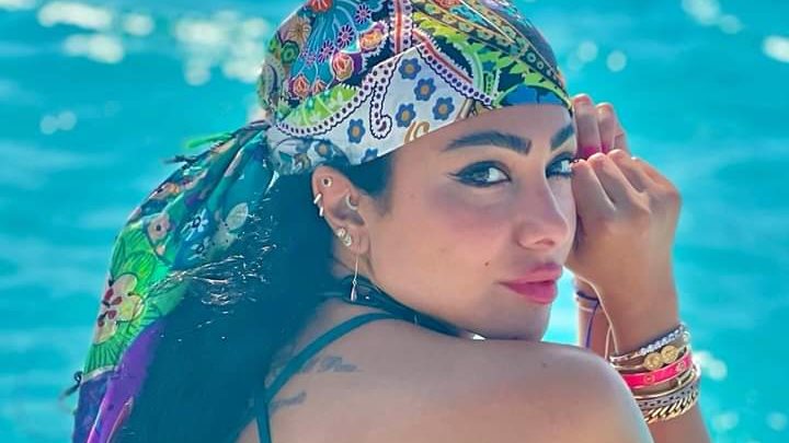 فستان البحر .. ميرهان حسين تستعرض جمالها فى أحداث ظهور فستان البحر .. ميرهان حسين تستعرض جمالها فى أحداث ظهور