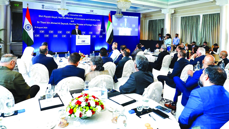 الإمارات والهند تبحثان توسيع الاستفادة من الشراكة الاقتصادية الشاملة