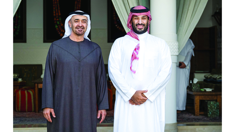 رئيس الدولة وولي عهد السعودية خلال اللقاء. من المصدر