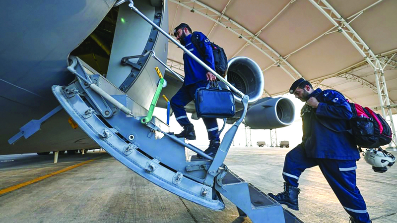 فريقا «قيادة العمليات المشتركة» و«البحث والإنقاذ الإماراتي» يغادران إلى أفغانستان