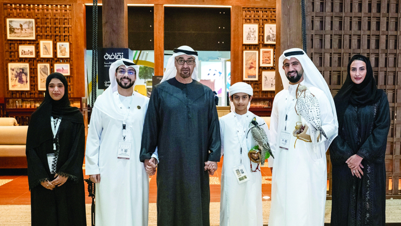 رئيس الدولة يزور معرض أبوظبي الدولي للصيد والفروسية 2025 رئيس الدولة خلال جولته في المعرض. وام