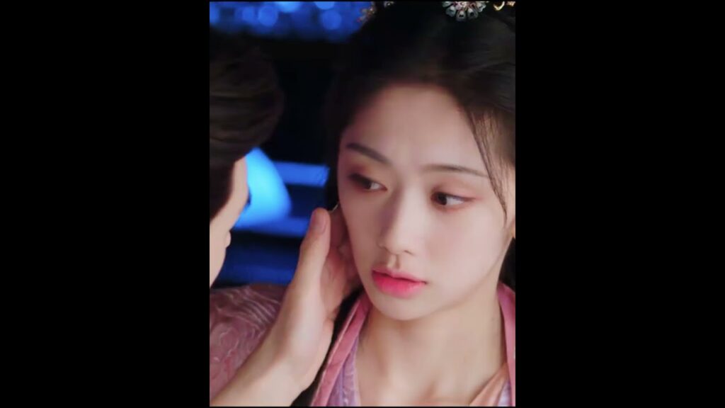 تشعرين بالخجل مني 👀💕🔥 #chenfeiyu #arthurchen #wangyinglu #عندما_يجلب_القدر_الشيطان #youku #shorts